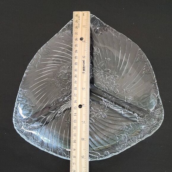 Vintage Glass Divided Plate Glass Relish Dish 3-Section KIG Malaysia Glass Dish - Picture 6 of 7